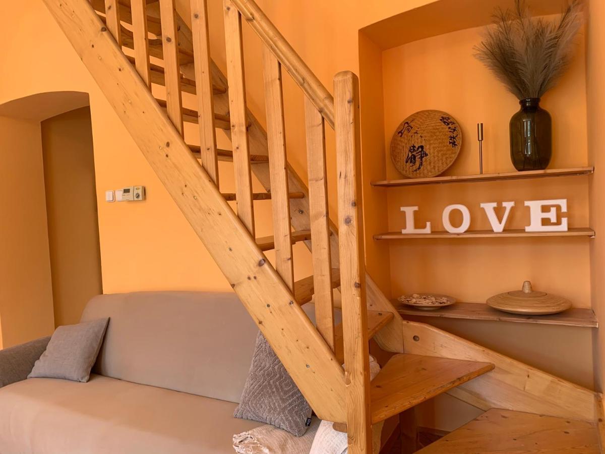 Residence Bella Vista Κάρλοβι Βάρι Εξωτερικό φωτογραφία